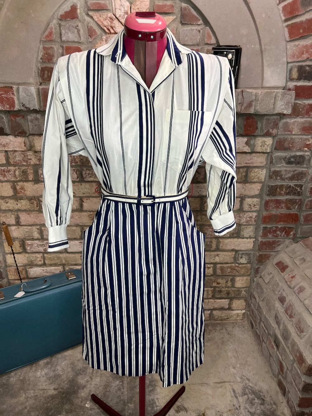 Shirt dress 1980s striped navy white